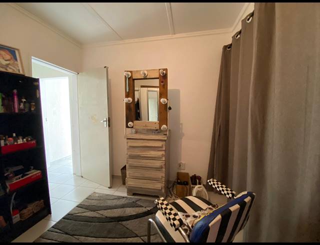 3 BEDROOM HOUSE FOR SALE IN VANDERBIJLPARK CW 4